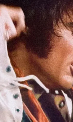 THE DEVIL WEARS PRADA 2 – Premieres Thursday, April 30th @7PM!